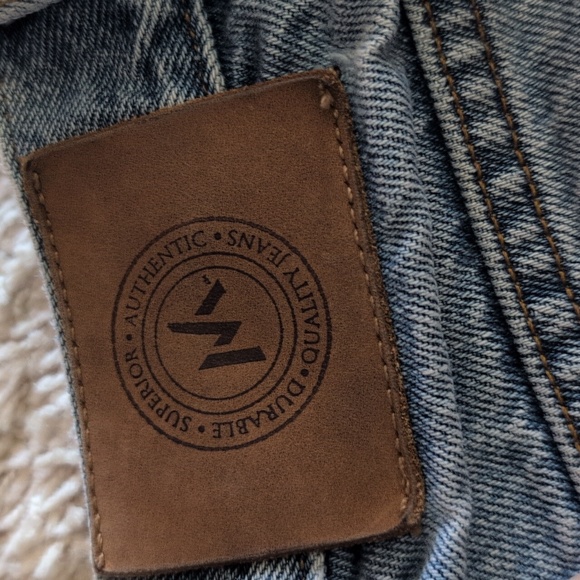 New items. HALF OFF! Men's 36-in jean shorts - Picture 6 of 6